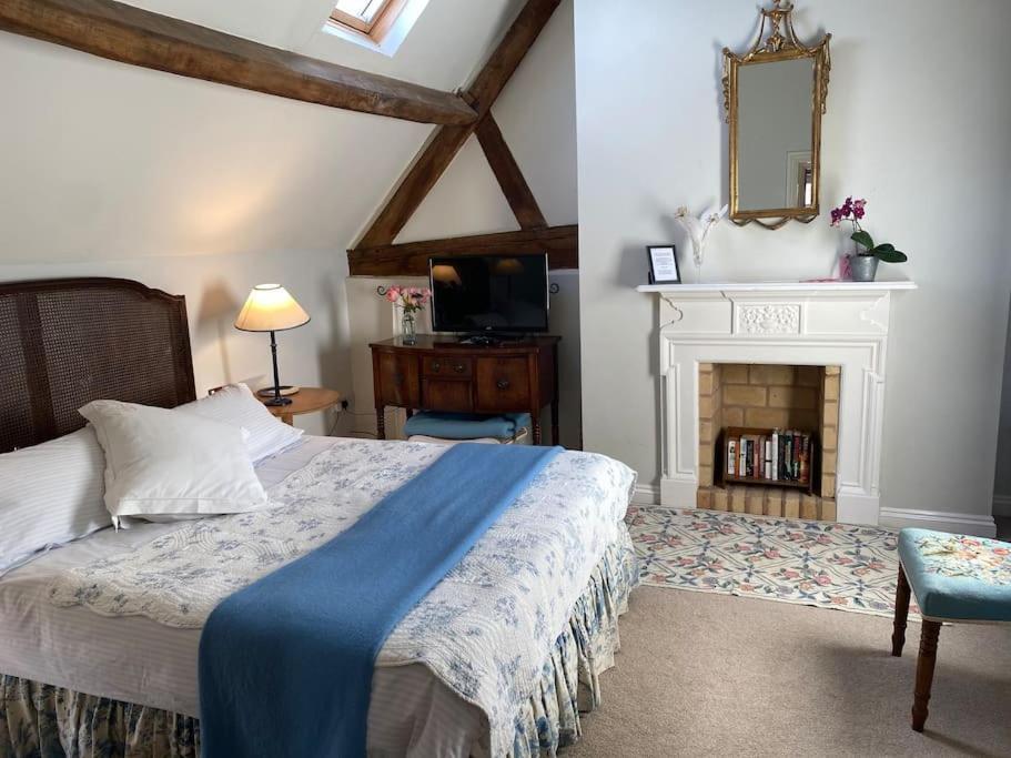 Cottage Barn Conversion On Working Farm Worcester Exteriör bild