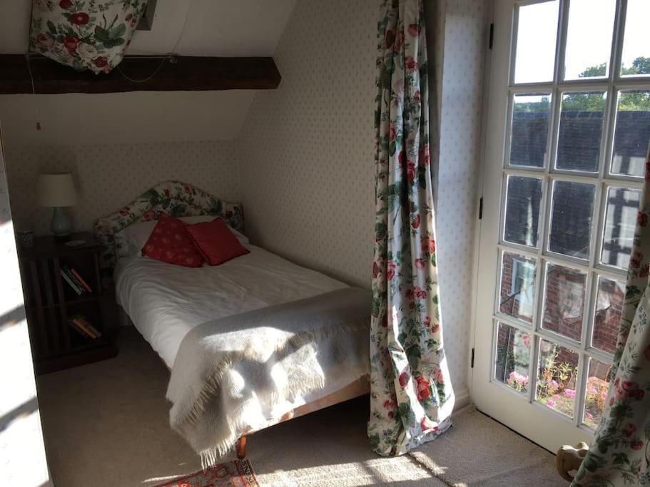 Cottage Barn Conversion On Working Farm Worcester Exteriör bild