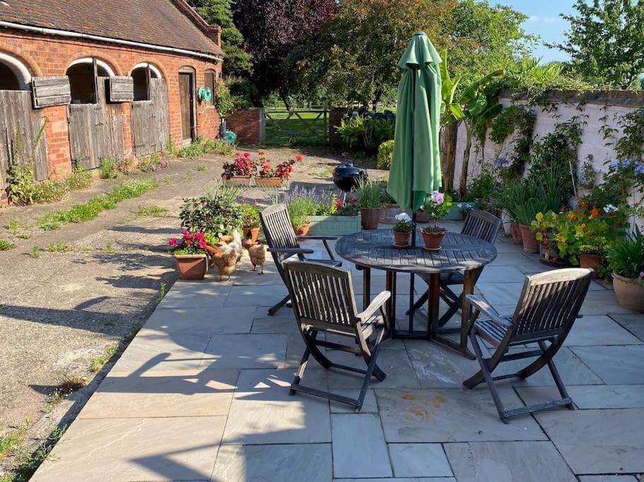 Cottage Barn Conversion On Working Farm Worcester Exteriör bild